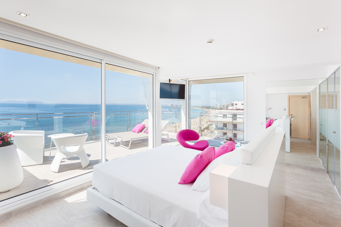 Terraza con vistas a la bahía de Roses Hotel Marítim Costa Brava