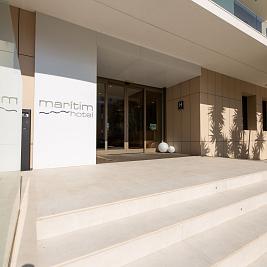 Façade et piscine Hotel Marítim Roses Costa Brava
