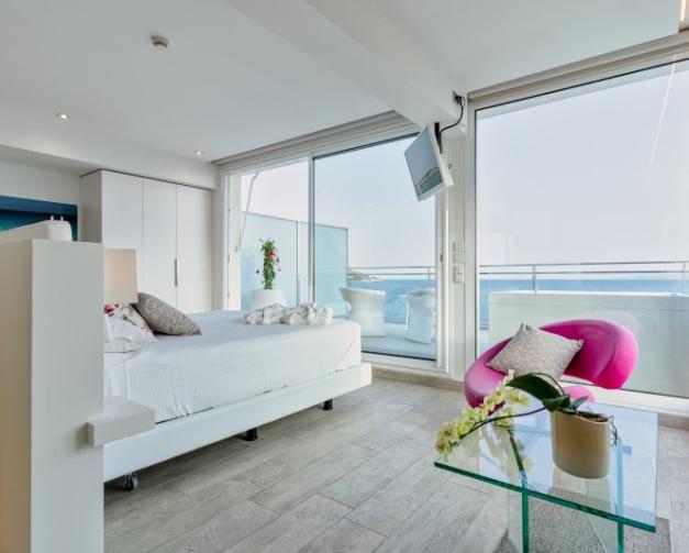 Habitación premium con parquet en Hotel Marítim