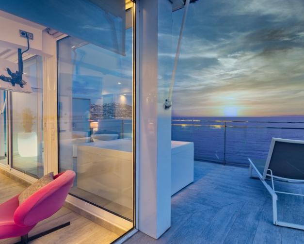 Salida del sol en la habitación Panoramic Premium del Hotel Marítim