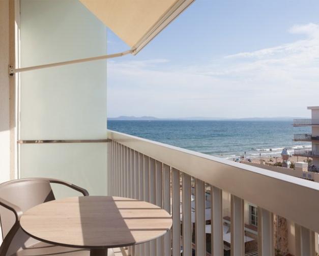 Habitación con vistas al mar en Hotel Marítim de Roses
