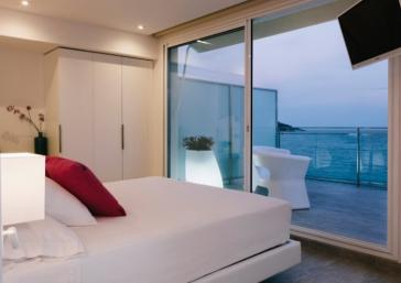 Habitació amb llit doble amb vistes a Hotel Marítim de Roses