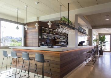 Barra de bar de fusta BrisaBar a Roses